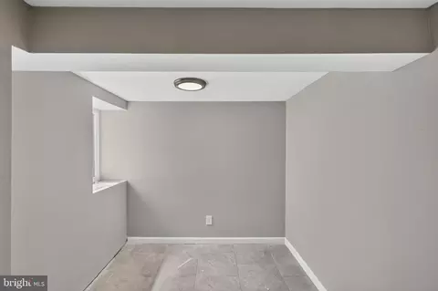 Entry Way - 2804 Ruscombe Ln, Baltimore, MD 21215 photo 15 of 19