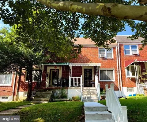 827 Saint Dunstans Rd, Baltimore, MD 21212