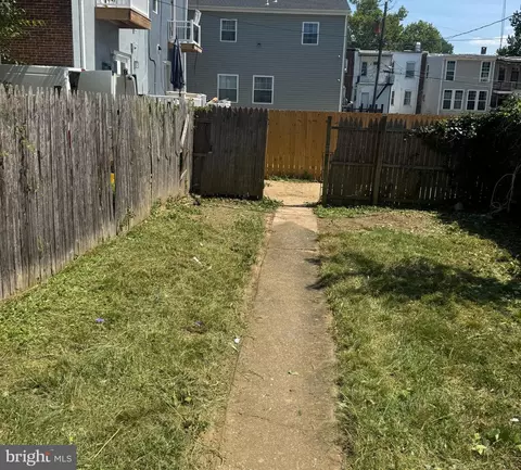 Exterior - 3907 Fairview Ave, Baltimore, MD 21216 photo 1 of 2