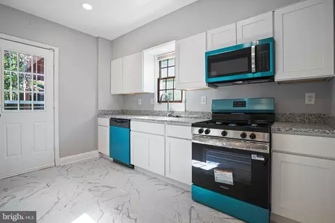 Kitchen - 900 E Belvedere Ave, Baltimore, MD 21212 photo 1 of 1