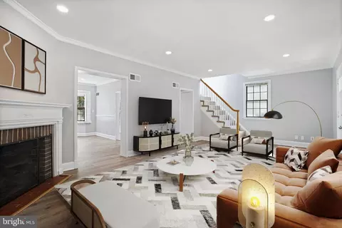 Living - 900 E Belvedere Ave, Baltimore, MD 21212 photo 2 of 8