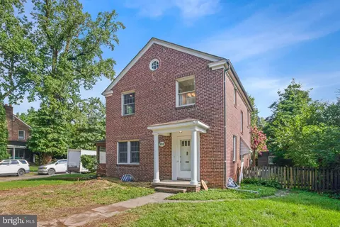 Exterior - 900 E Belvedere Ave, Baltimore, MD 21212 photo 3 of 9