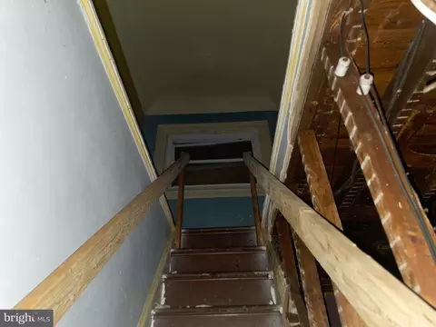 Entry Way - 3305 Elgin Ave, Baltimore, MD 21216 photo 8 of 16
