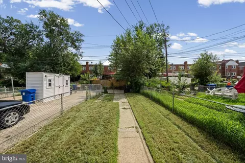 Exterior - 4767 Shamrock Ave, Baltimore, MD 21206 photo 1 of 2
