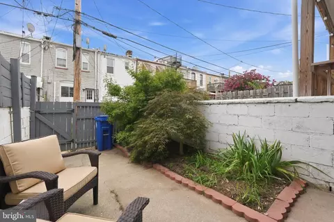 Exterior - 122 N Streeper St, Baltimore, MD 21224 photo 5 of 9