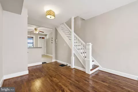 Living - 122 N Streeper St, Baltimore, MD 21224 photo 5 of 5