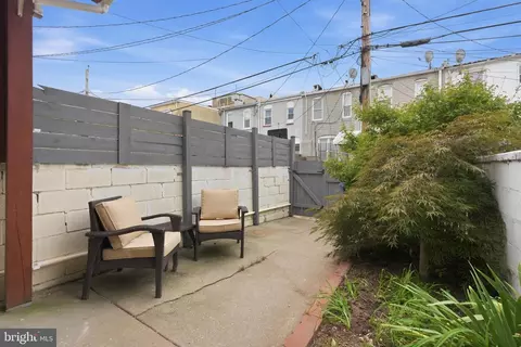 Exterior - 122 N Streeper St, Baltimore, MD 21224 photo 4 of 9