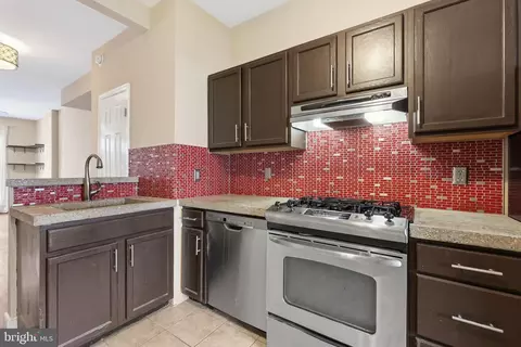 Kitchen - 122 N Streeper St, Baltimore, MD 21224 photo 2 of 2