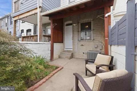 Exterior - 122 N Streeper St, Baltimore, MD 21224 photo 6 of 9