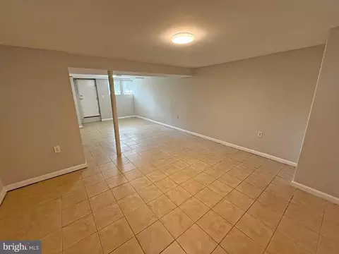 Living - 615 Benninghaus Rd, Baltimore, MD 21212 photo 6 of 6