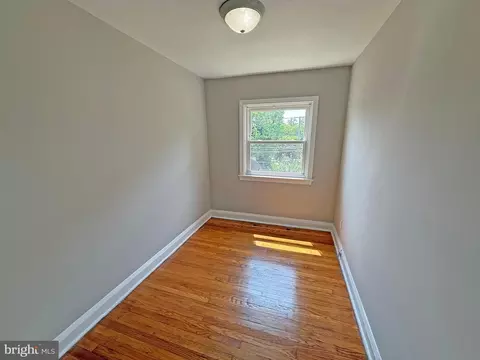Bedroom - 615 Benninghaus Rd, Baltimore, MD 21212 photo 5 of 6