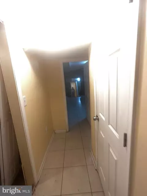 Entry Way - 4747 Ivanhoe Ave, Baltimore, MD 21212 photo 9 of 9