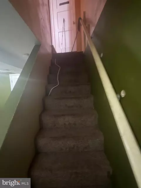 Entry Way - 4747 Ivanhoe Ave, Baltimore, MD 21212 photo 7 of 9