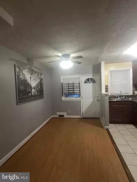 Entry Way - 4747 Ivanhoe Ave, Baltimore, MD 21212 photo 3 of 9