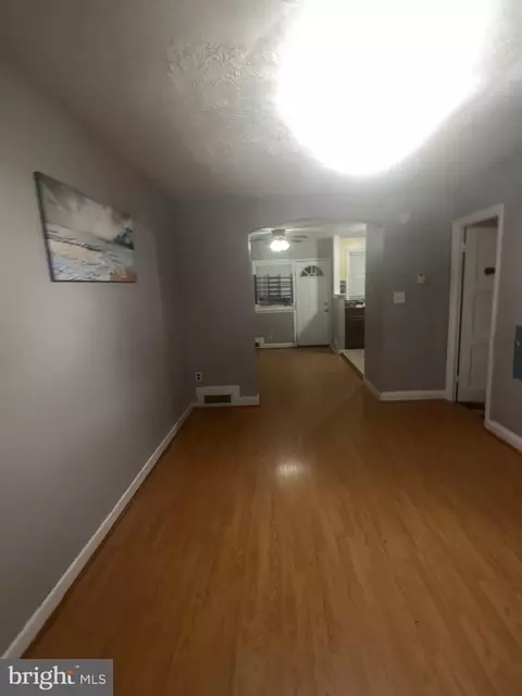 Entry Way - 4747 Ivanhoe Ave, Baltimore, MD 21212 photo 5 of 9