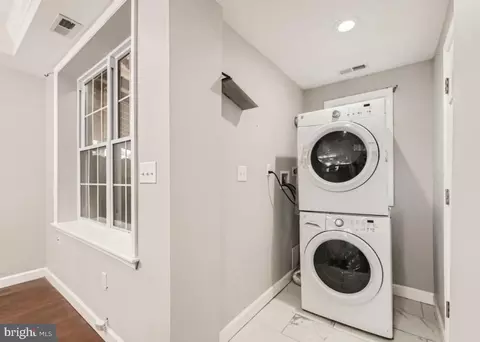Other - 905 E Patapsco Ave, Baltimore, MD 21225 photo 1 of 8