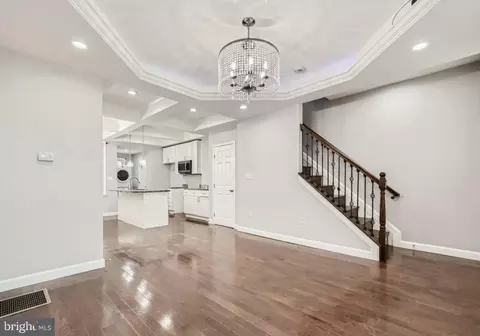 Entry Way - 905 E Patapsco Ave, Baltimore, MD 21225 photo 1 of 7