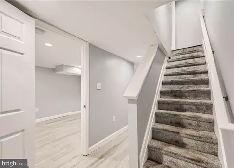 Entry Way - 905 E Patapsco Ave, Baltimore, MD 21225 photo 7 of 7