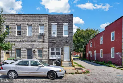Exterior - 325 S Monroe St, Baltimore, MD 21223 photo 1 of 2