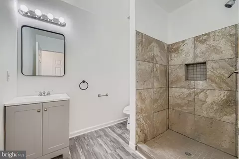 Bath - 1006 E 20th St, Baltimore, MD 21218 photo 1 of 3