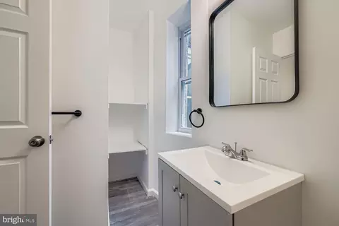 Bath - 1006 E 20th St, Baltimore, MD 21218 photo 3 of 3