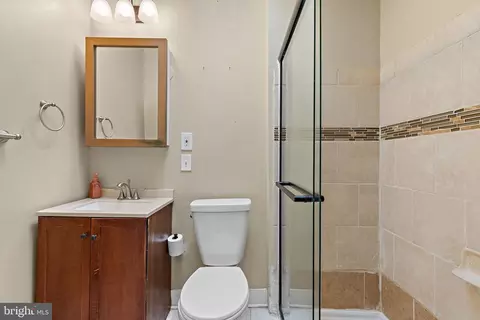 Bath - 1214 Dukeland St, Baltimore, MD 21216 photo 1 of 2