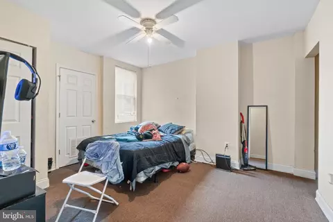 Bedroom - 2014 Mcculloh St, Baltimore, MD 21217 photo 1 of 4