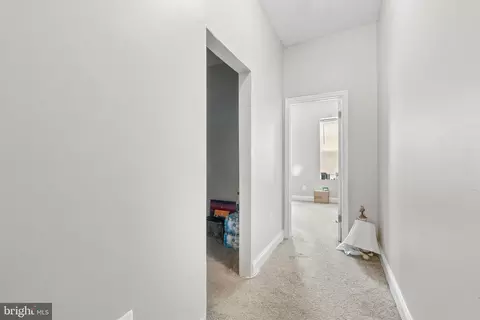 Entry Way - 2014 Mcculloh St, Baltimore, MD 21217 photo 4 of 4