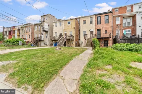Exterior - 2014 Mcculloh St, Baltimore, MD 21217 photo 3 of 4