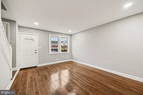 Living - 38 Upmanor Rd, Baltimore, MD 21229 photo 1 of 3
