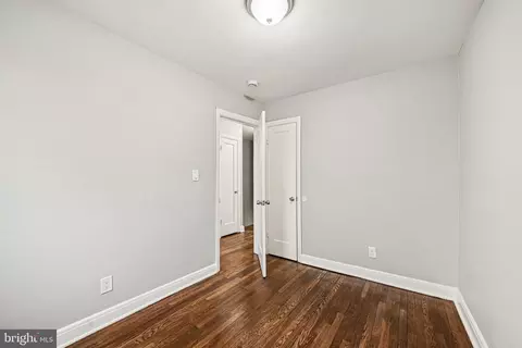 Bedroom - 38 Upmanor Rd, Baltimore, MD 21229 photo 6 of 6