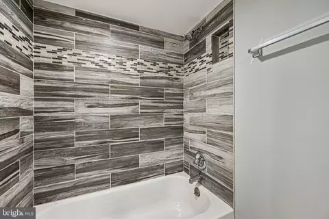 Bath - 38 Upmanor Rd, Baltimore, MD 21229 photo 4 of 4