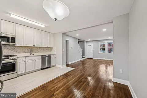 Entry Way - 38 Upmanor Rd, Baltimore, MD 21229 photo 1 of 5
