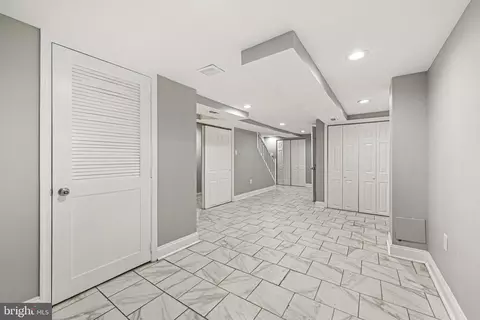 Entry Way - 38 Upmanor Rd, Baltimore, MD 21229 photo 5 of 5