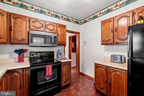Kitchen - 3915 W Overlea Ave, Baltimore, MD 21206 photo 1 of 2