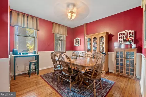 Dining - 3915 W Overlea Ave, Baltimore, MD 21206 photo 1 of 2