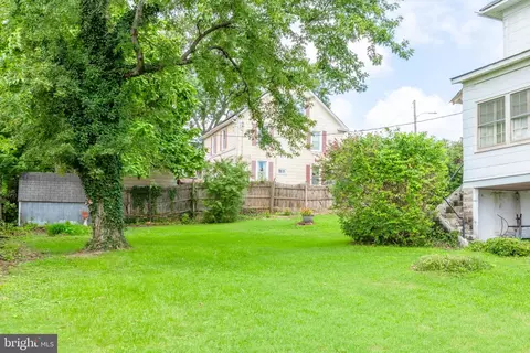 Exterior - 3915 W Overlea Ave, Baltimore, MD 21206 photo 8 of 11