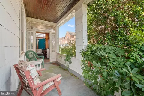 Exterior - 3915 W Overlea Ave, Baltimore, MD 21206 photo 5 of 11