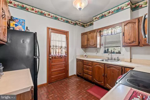 Kitchen - 3915 W Overlea Ave, Baltimore, MD 21206 photo 2 of 2