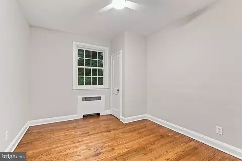 Bedroom - 4237 Wickford Rd, Baltimore, MD 21210 photo 5 of 6
