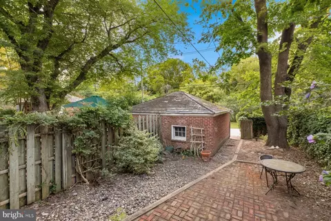 Exterior - 4237 Wickford Rd, Baltimore, MD 21210 photo 5 of 8