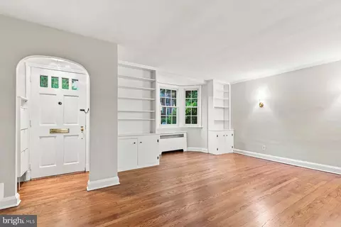 Living - 4237 Wickford Rd, Baltimore, MD 21210 photo 1 of 3