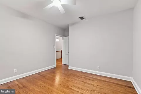Bedroom - 4237 Wickford Rd, Baltimore, MD 21210 photo 4 of 6