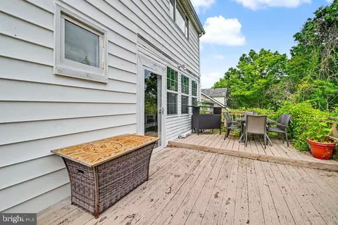 Exterior - 3308 Beverly Rd, Baltimore, MD 21214 photo 5 of 9