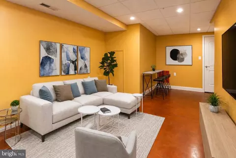 Living - 428 E Oliver St, Baltimore, MD 21202 photo 2 of 2