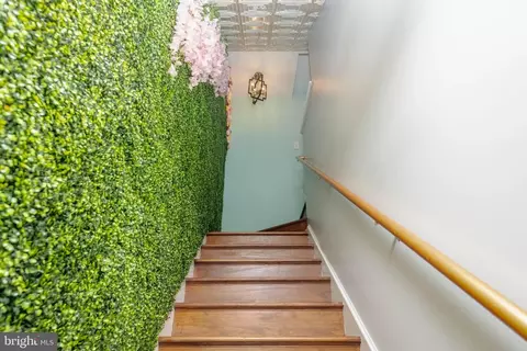 Entry Way - 428 E Oliver St, Baltimore, MD 21202 photo 4 of 4