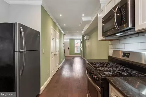 1704 Latrobe St, Baltimore, MD 21202 photo 2