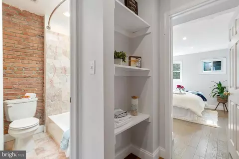 Entry Way - 1708 Latrobe St, Baltimore, MD 21202 photo 4 of 4