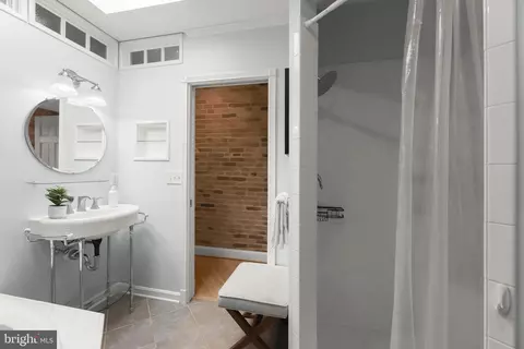Bath - 721 S Decker Ave, Baltimore, MD 21224 photo 1 of 4
