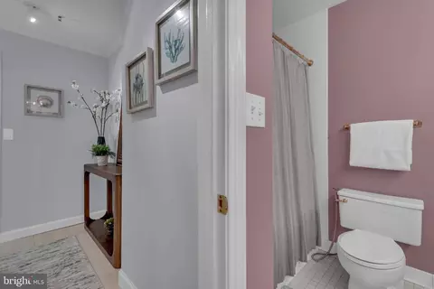 Entry Way - 10 E Lee St #2408, Baltimore, MD 21202 photo 9 of 16